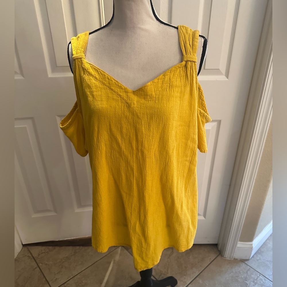 Size 3-XL yellow gold gauze cold shoulder v-neck top in 100% cotton